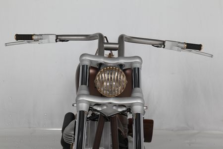 Chopper SE Motorrad von vorne