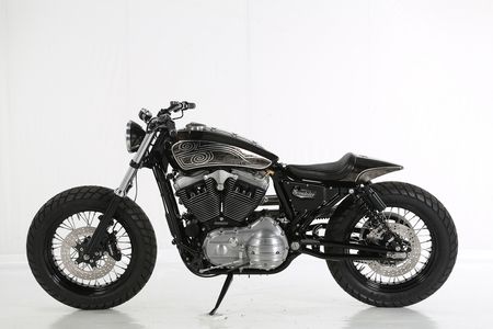 Scoutster Motorrad von der Seite