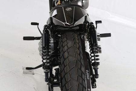 Scoutster Motorrad von hinten