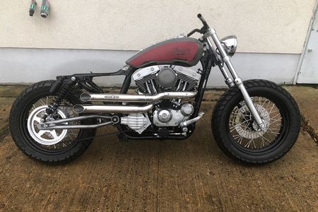 Scoutster Motorrad von der Seite