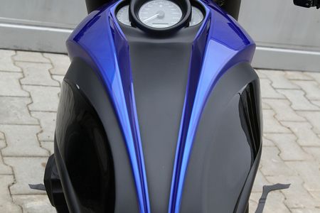 VR Blue Motorrad Nahaufnahme