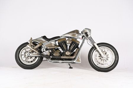 Motorrad Race 120 von der Seite