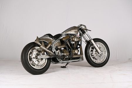 Motorrad Race 120 von der Seite