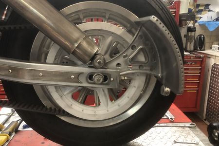 Motorrad Race 120 in der Werkstatt