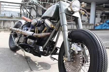 Ellie Motorrad von vorne