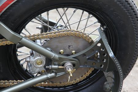 Ellie Motorrad Nahaufnahme vom Reifen